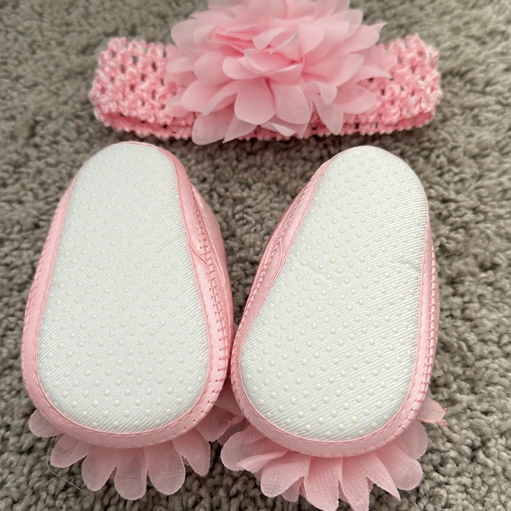 New Baby Girl Shoe Bundle of shoes with 2 matching headbands - Picture 5 of 5